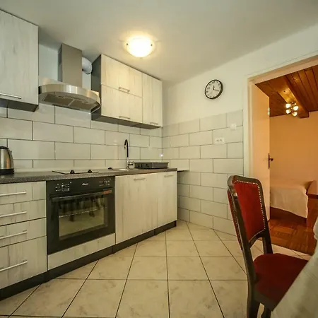 Apartment Ana